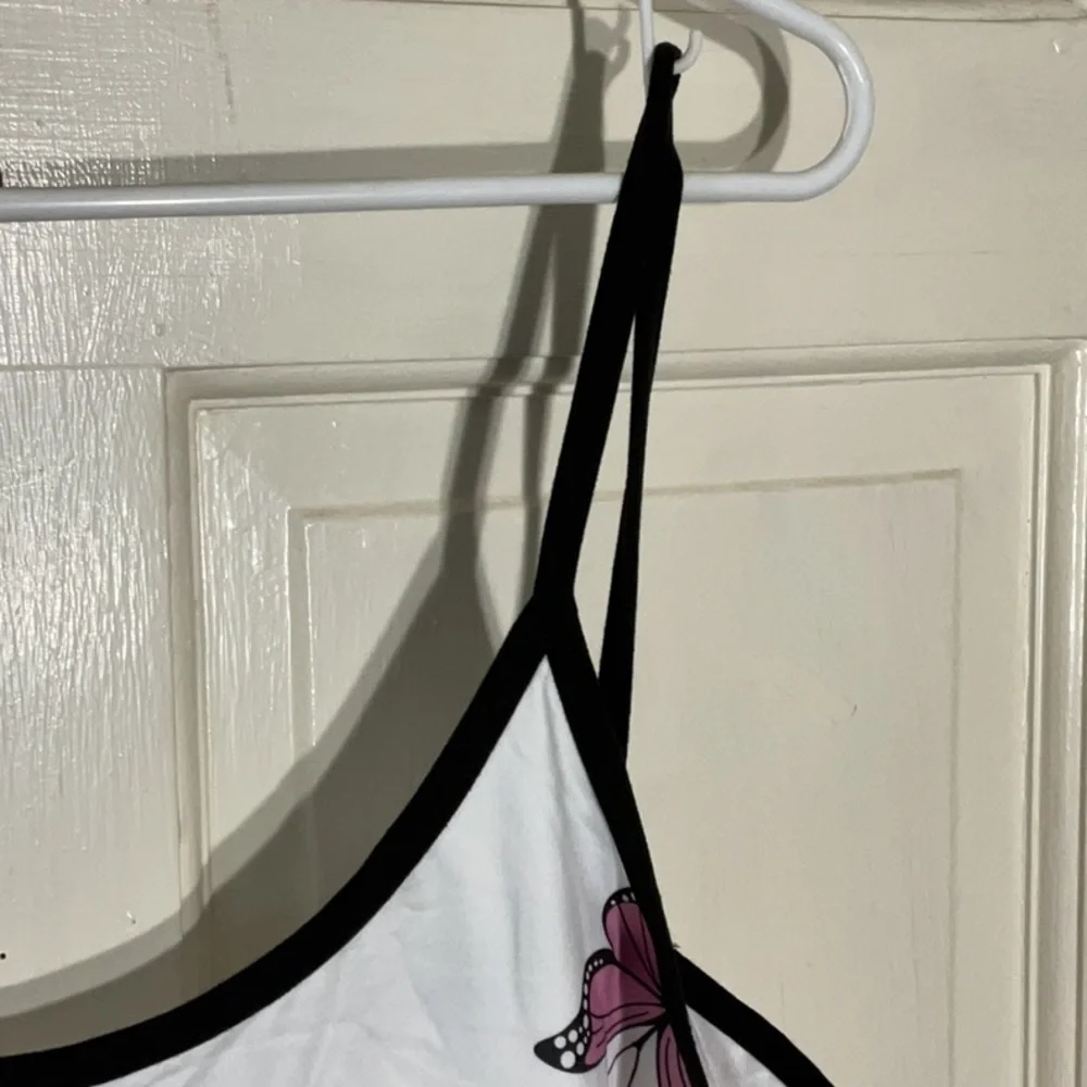 Women’s White XL nightgown with Pinkish purple Butterflies - Picture 3 of 6